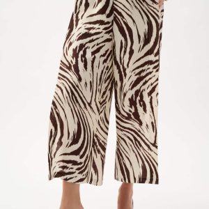 Joseph Ribkoff LINEN BLEND ANIMAL CULOTTES WITH PLEATS